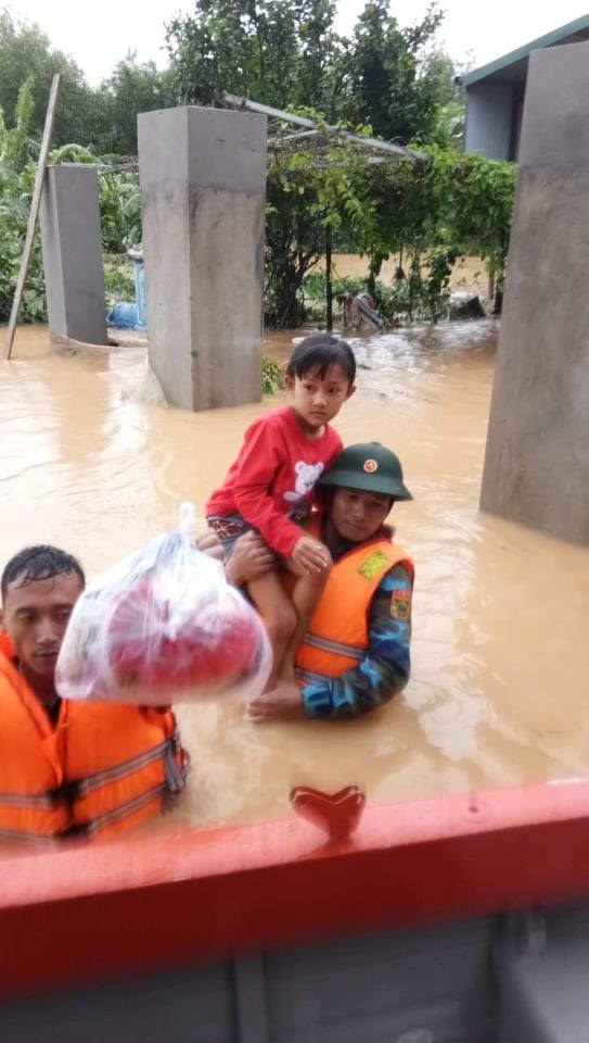 Công tác di tản khỏi vùng ngập lụt